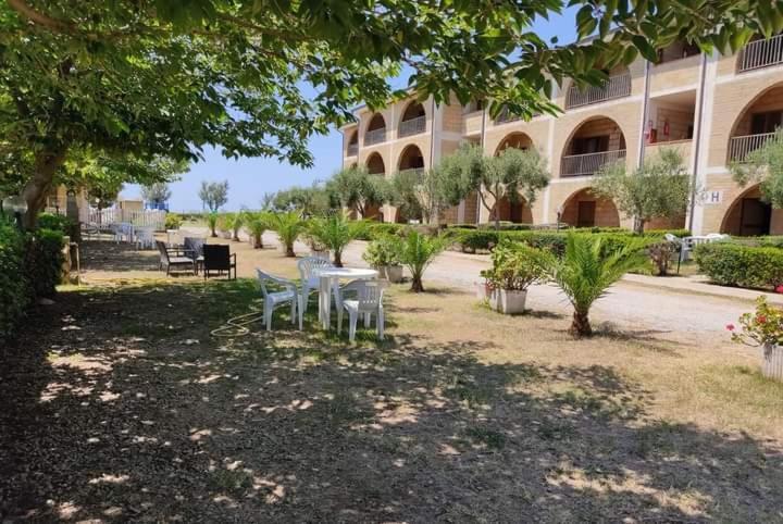 Residence Poseidon Villaggio Isola Di Capo Rizzuto Esterno foto